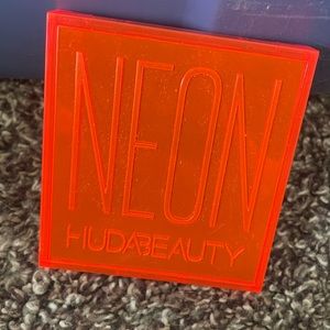 HUDA Beauty 9 Pan Palette